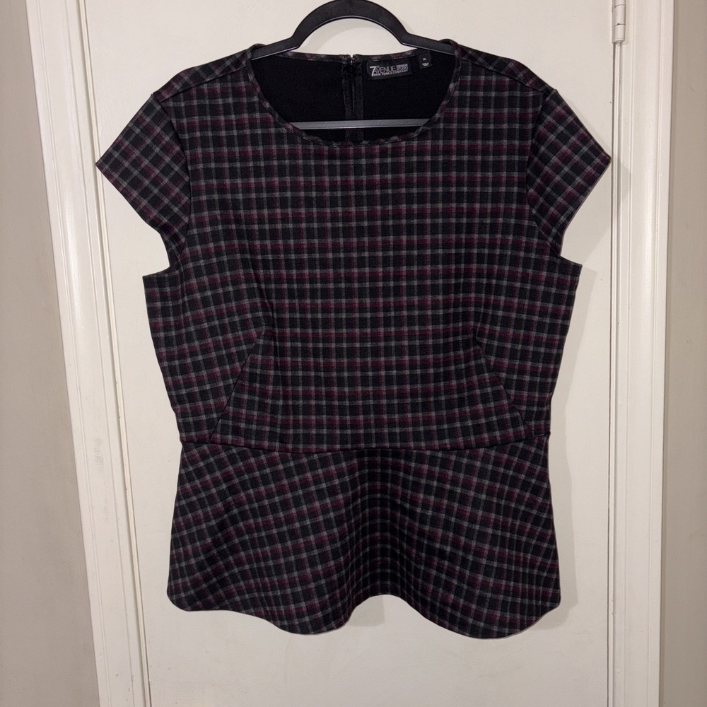 7th Avenue Design Studio Peplum Plaid on Black Top  XL